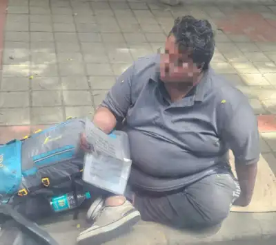 Bengaluru man with 14 years’ experience sits jobless on street